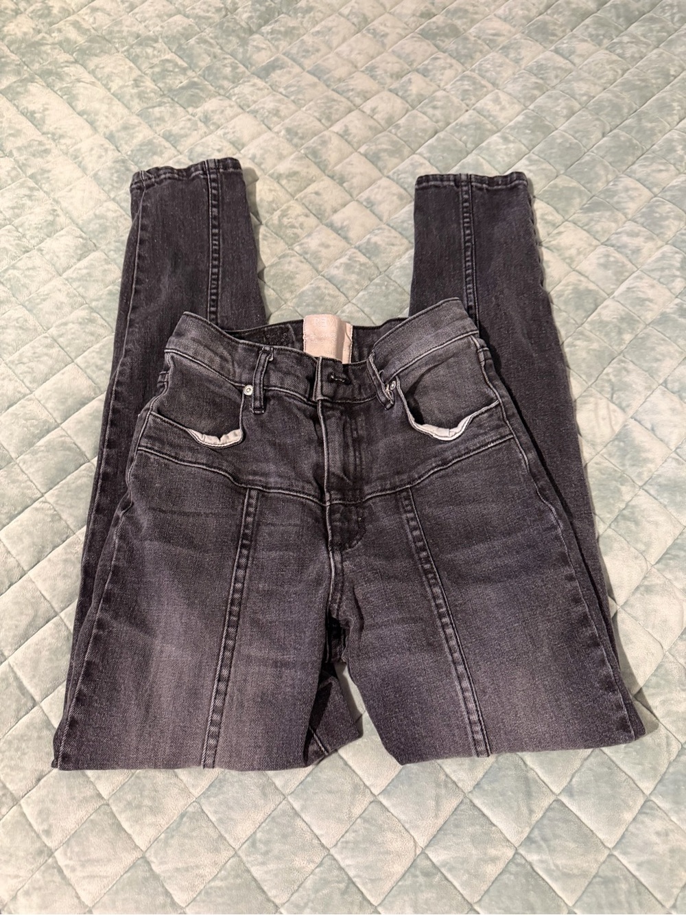 REVICE High-Waisted Black Wash Jeans - size 25